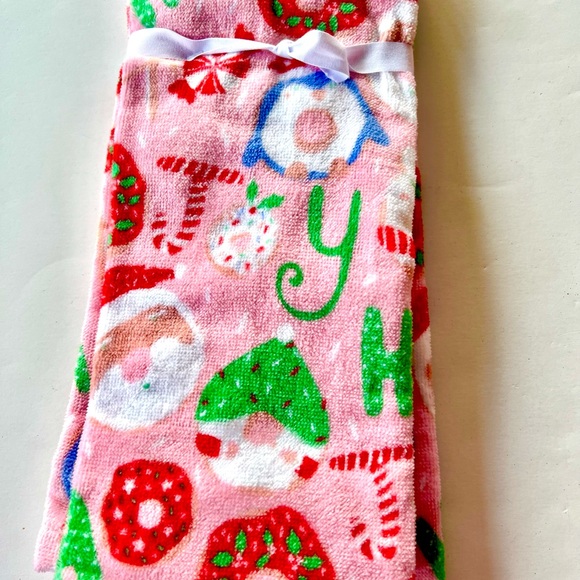 2 Christmas Doughnuts Pink Kitchen Towels Santa Gnome Polar Bear Penguin Candy - Picture 6 of 11